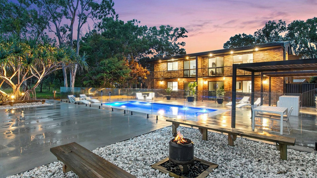 Traviston Apartment | Salt & Stone Villa on the beach - Villa 4 of 4