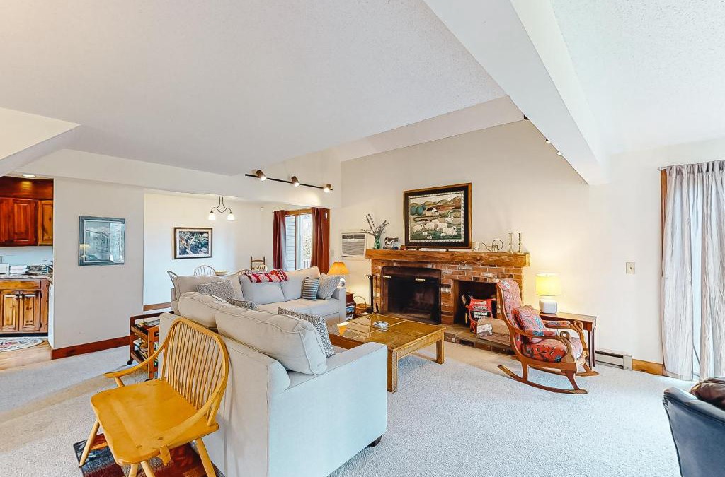 Quechee House | Saltbox 12A
