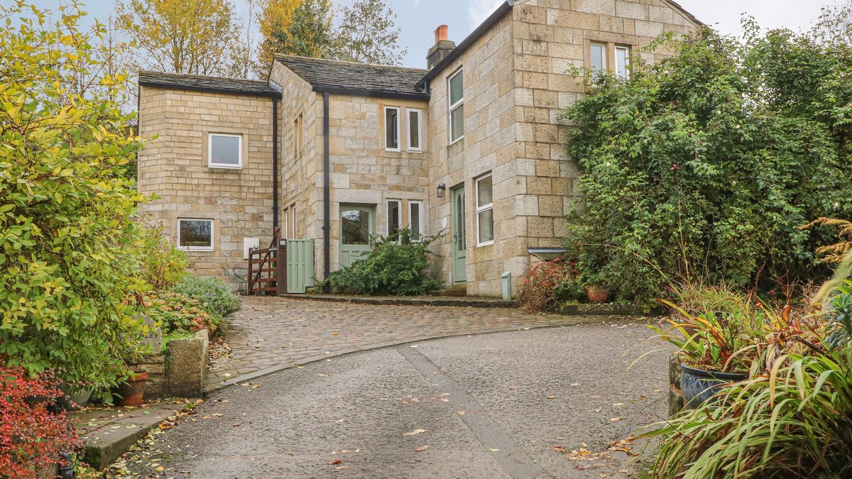 Lumbutts Cottage | SALTER RAKE GATE COTTAGE, pet friendly, with open fire in Todmorden