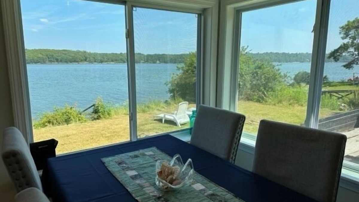 Brunswick Cottage | Salty Breeze Cottage