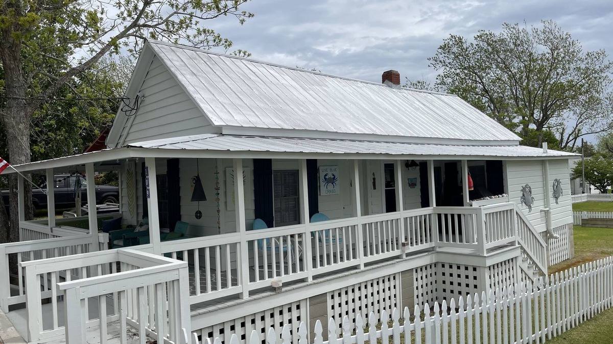 Swansboro House | Salty Seas