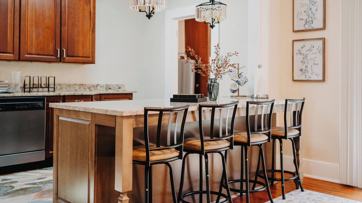 South Division House | Samaya House Cozy 2BR 2 Baths Downtown Orlando