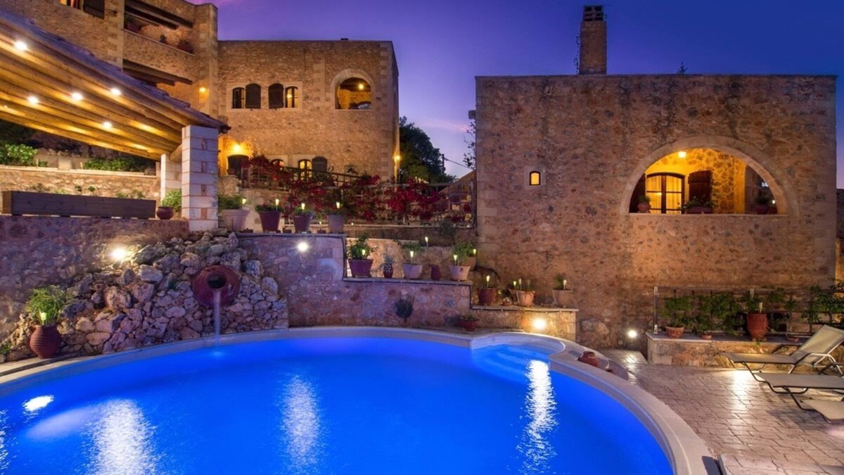 Samonas House | Samonas Traditional Villas whith breathtaking views. 5 maisonettes