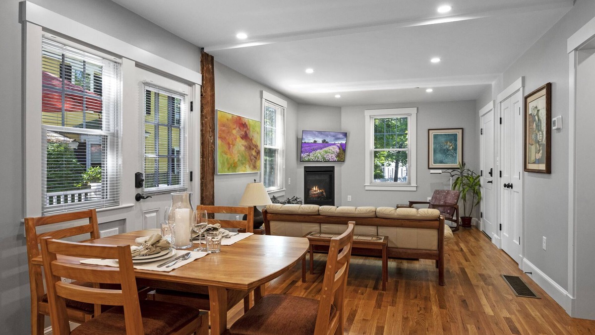 Marblehead Condo | Samuel Tucker House - Downtown Luxury 2 Bedroom Condo