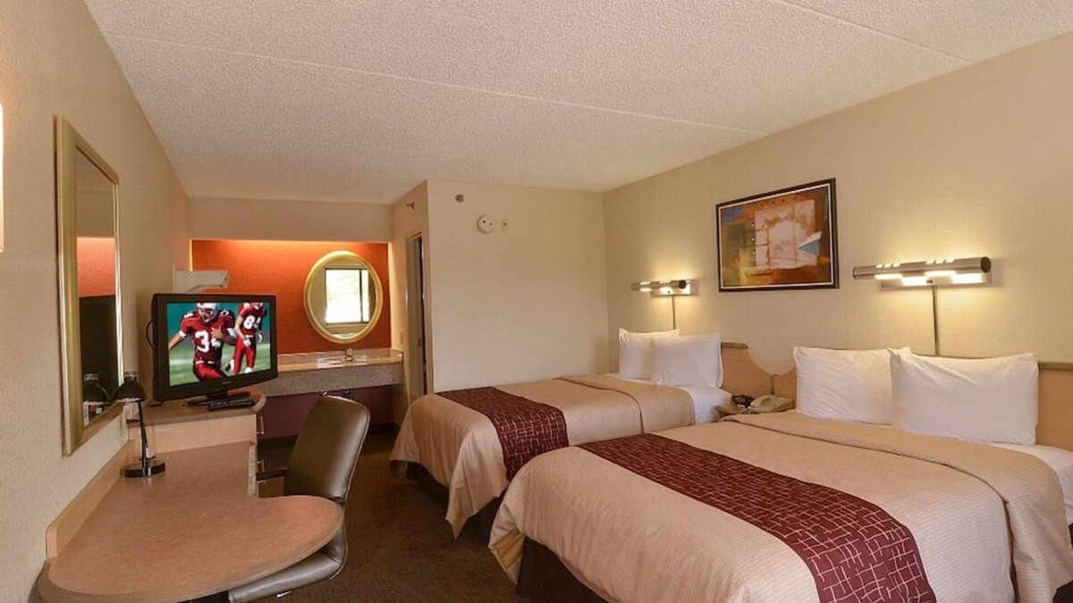 North San Antonio - SAT Hotel | San Antonio Gem: Two Family Ready Rooms with Pet-Friendly Atmosphere