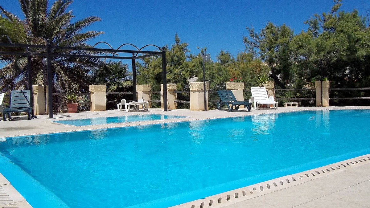 Xlendi House | San Antonio Guest House
