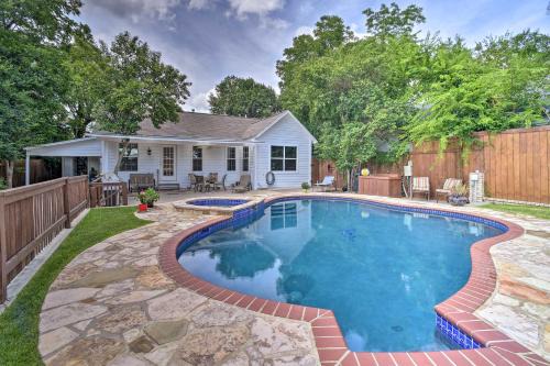 Northwest Los Angeles Heights House | San Antonio House with Private Pool, Spa and Grill