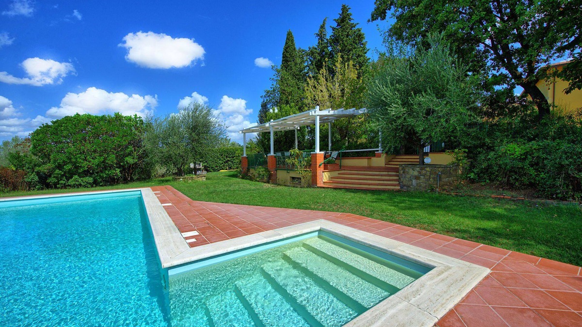 Montespertoli Villa | San Carlo - Holiday Villa Rental with private swimming pool in Chianti, Tuscany
