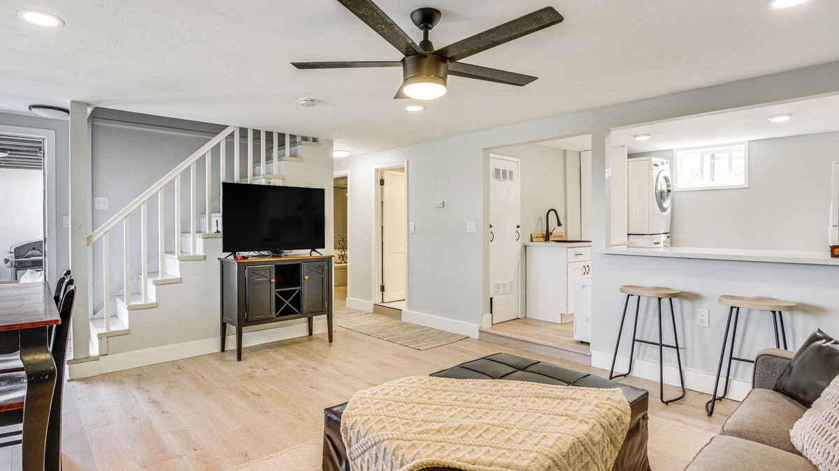 Oak Park Apartment | San Diego Apartment w/Patio - Near Balboa Park!