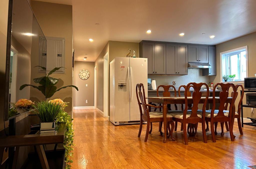 Daly City Apartment | San Francisco 3BR3BA w free parking near airport