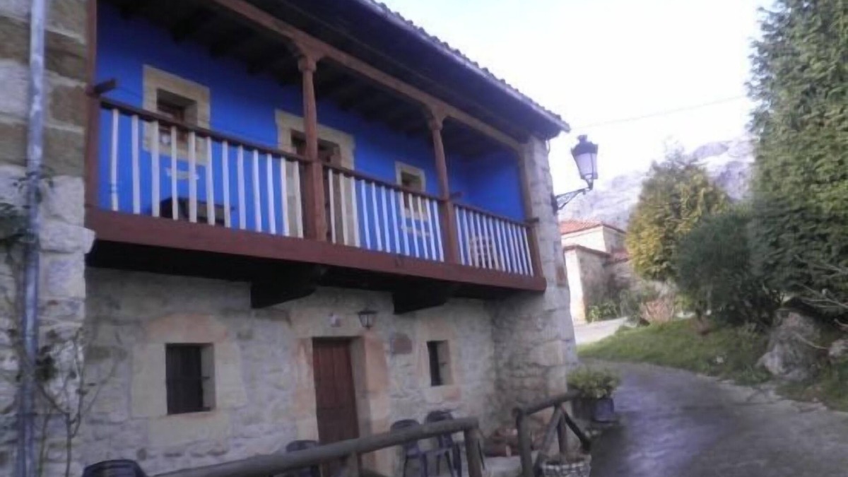 Cavandi Cottage | San Julián House for 6 people We also have available a suple and a cradle.