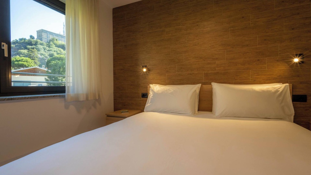 Pont-Saint-Martin Apartment | San Martin Holidays Home: Three-room apartment with balcony