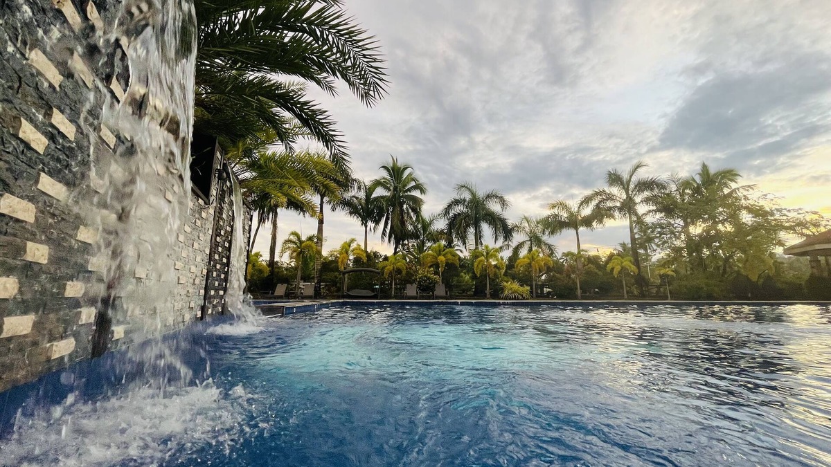 Cantilan Hotel | San Pedro Country Farm Resort Inc
