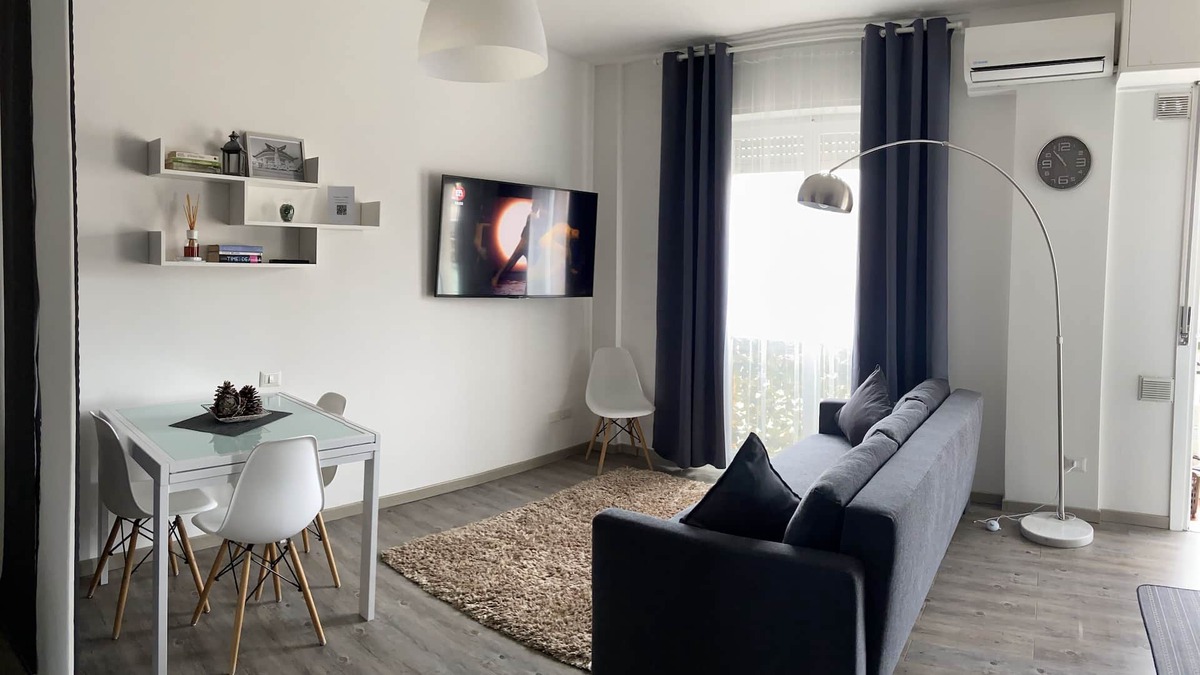 Quarto Cagnino Apartment | "San Siro's Lights"