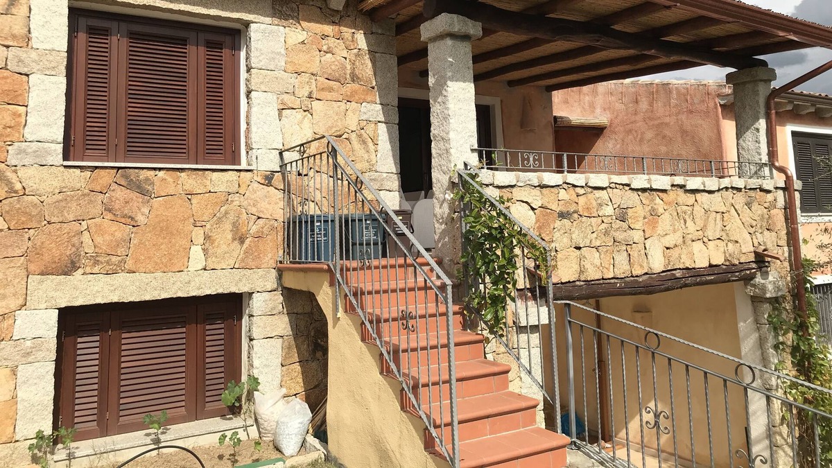 Buddittogliu Straulas House | San Teodoro: three-room apartment with garden