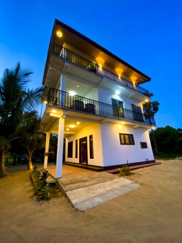 Pasikuda Bed & Breakfast | Sana Kuna Holiday Resort