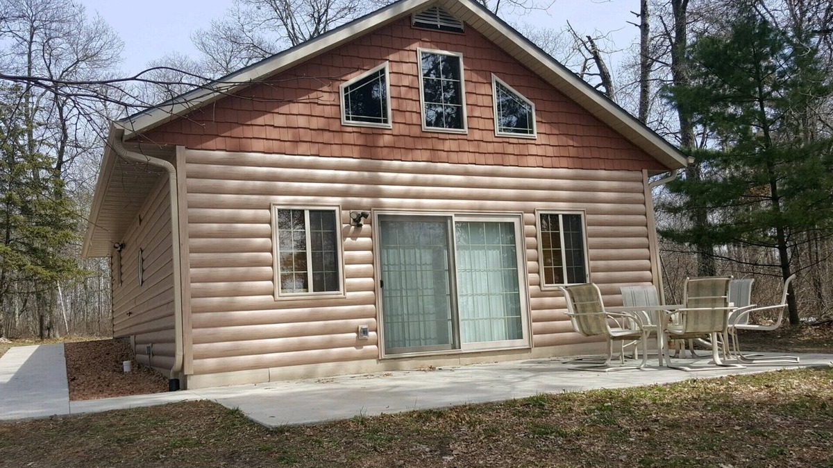 Backus Cabin | Sanborn Lake Cabin Rental (480 Sq Ft + Loft)