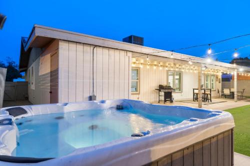Tempe House | Sanctuary W Hot Tub, Fire Pit, & Dog Friendly