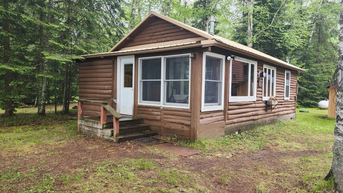 Mercer Cabin | Sand Beach and Great Fishing on the Turtle Flambeau Flowage