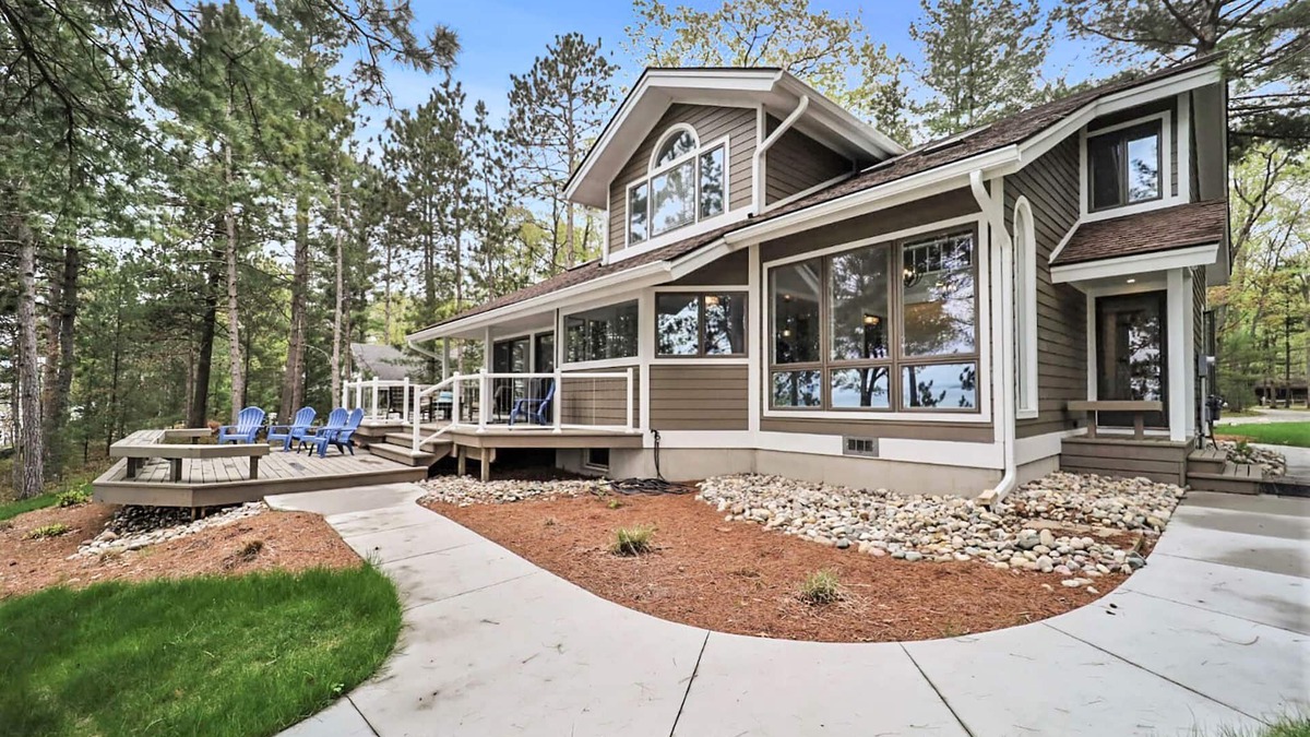 Higgins Lake House | Sand beach at your doorstep