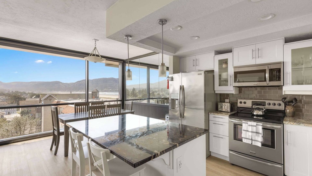 Seaside Condo | Sand & Sea (614) Tillamook Vista – Top-Floor Lux