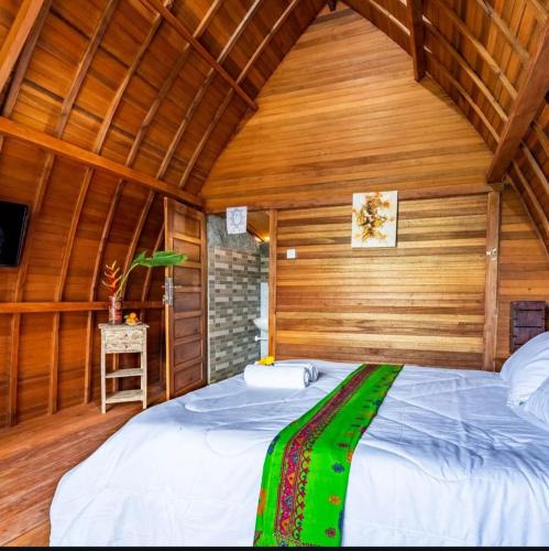 Kintamani Bed & Breakfast | Sandan Agsro Resort Bungalow Kamar Kayu