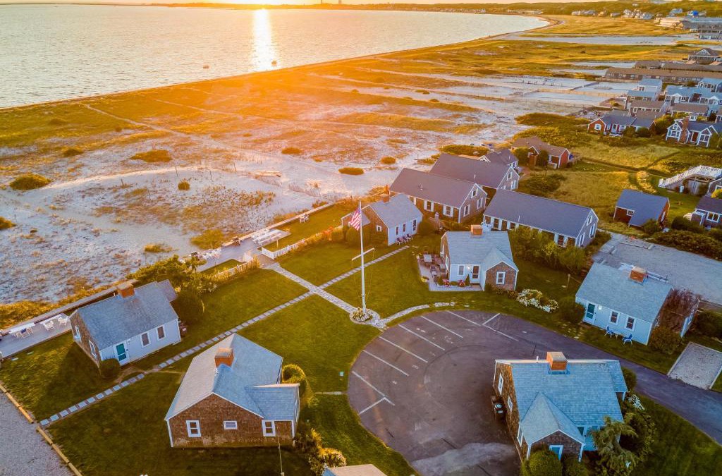 North Truro House | Sandbars Inn - Beachside Cottage