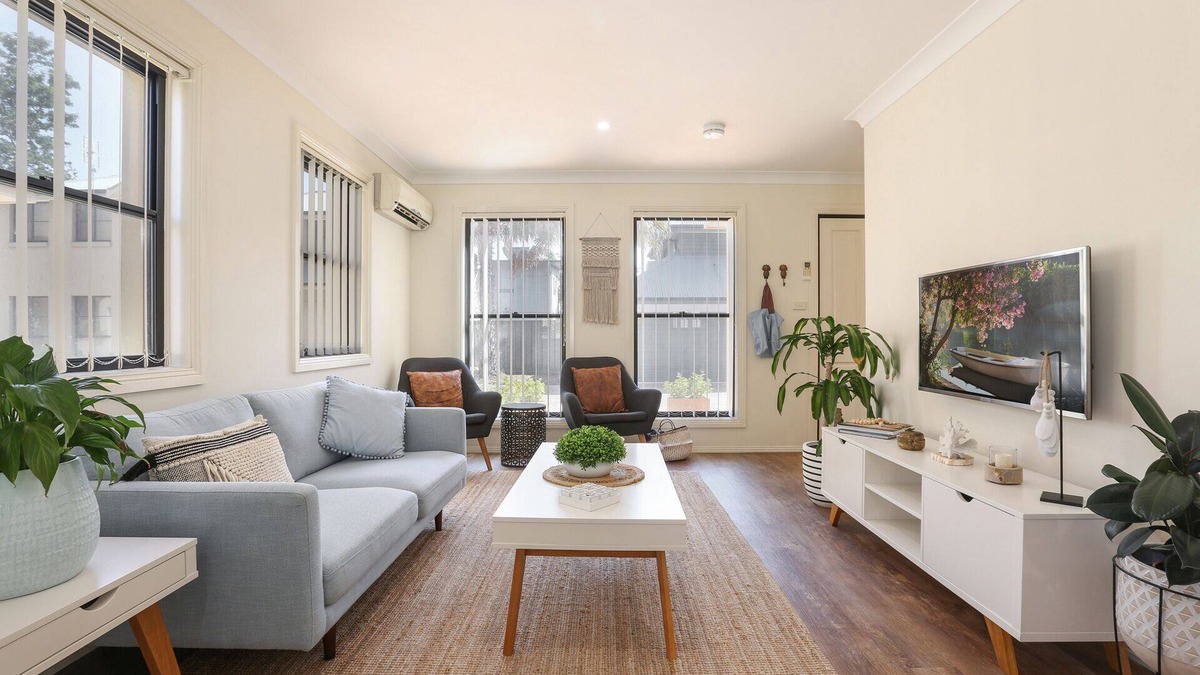 Kiama House | Sandcastle on Manning - 400 mtr to Kiama Surf Beach.