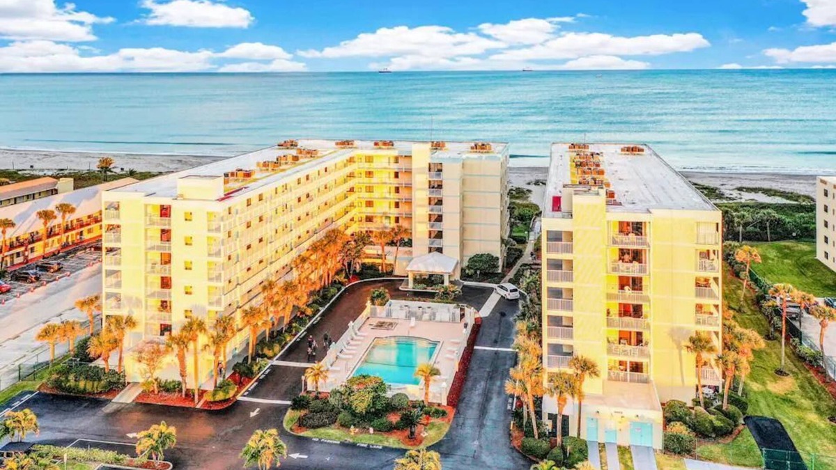 Cocoa Isles Condo | Sandcastles 2BR/2BA Cocoa Beach Ocean Views! Heated Pool!