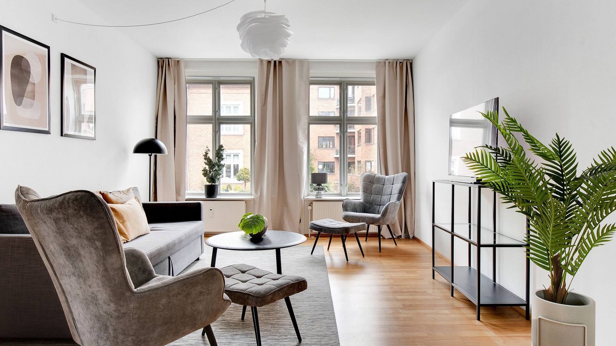 Frederiksberg Apartment | Sanders Constantin - Chic 2-Bdr Apt with Balcony