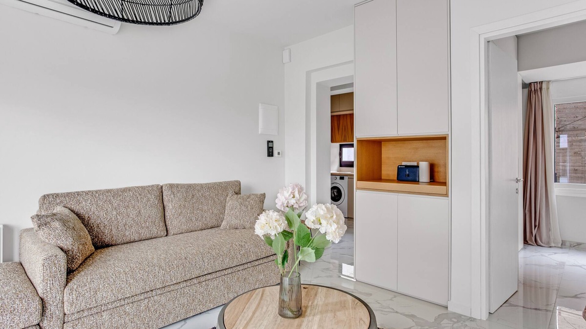 Thessaloniki Apartment | Sanders Old Port - Cute 1-Bdr Apt with Balcony