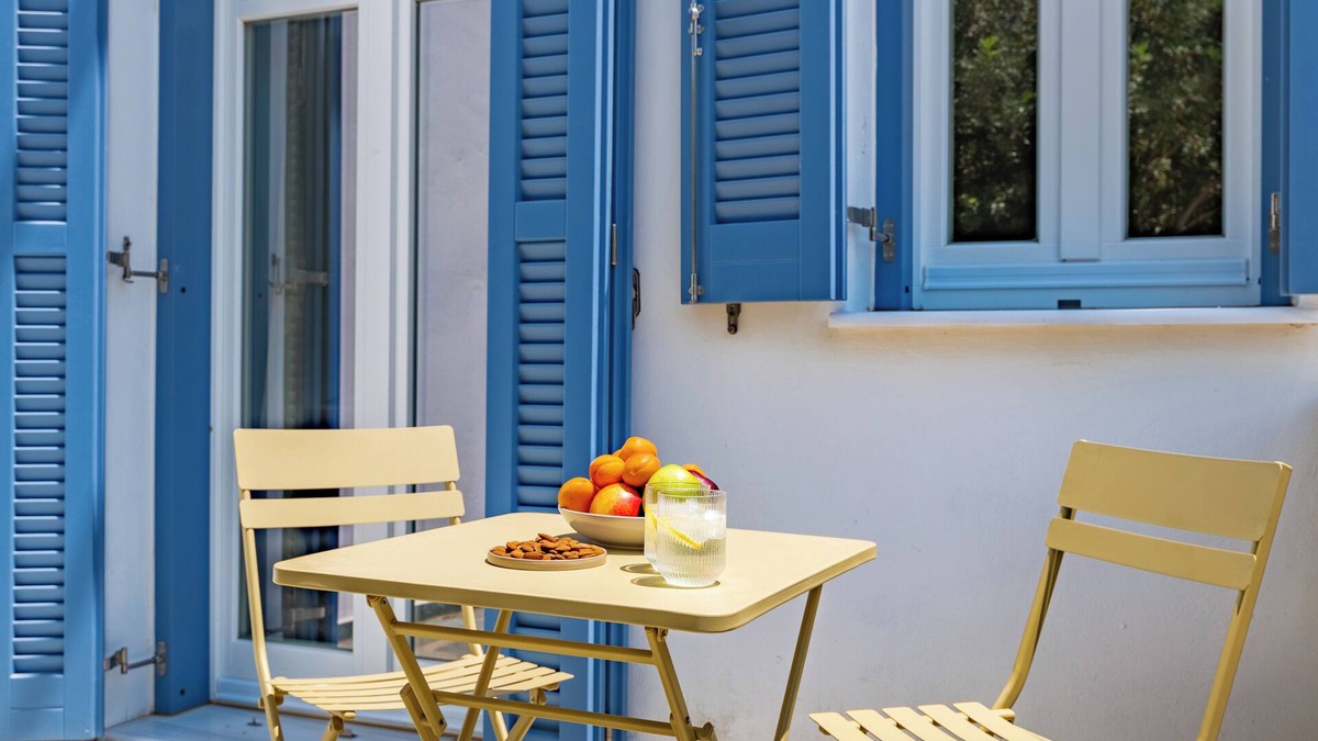Molos Apartment | Sanders Paros Gardens - Prime 1-Bdr Apt w Patio