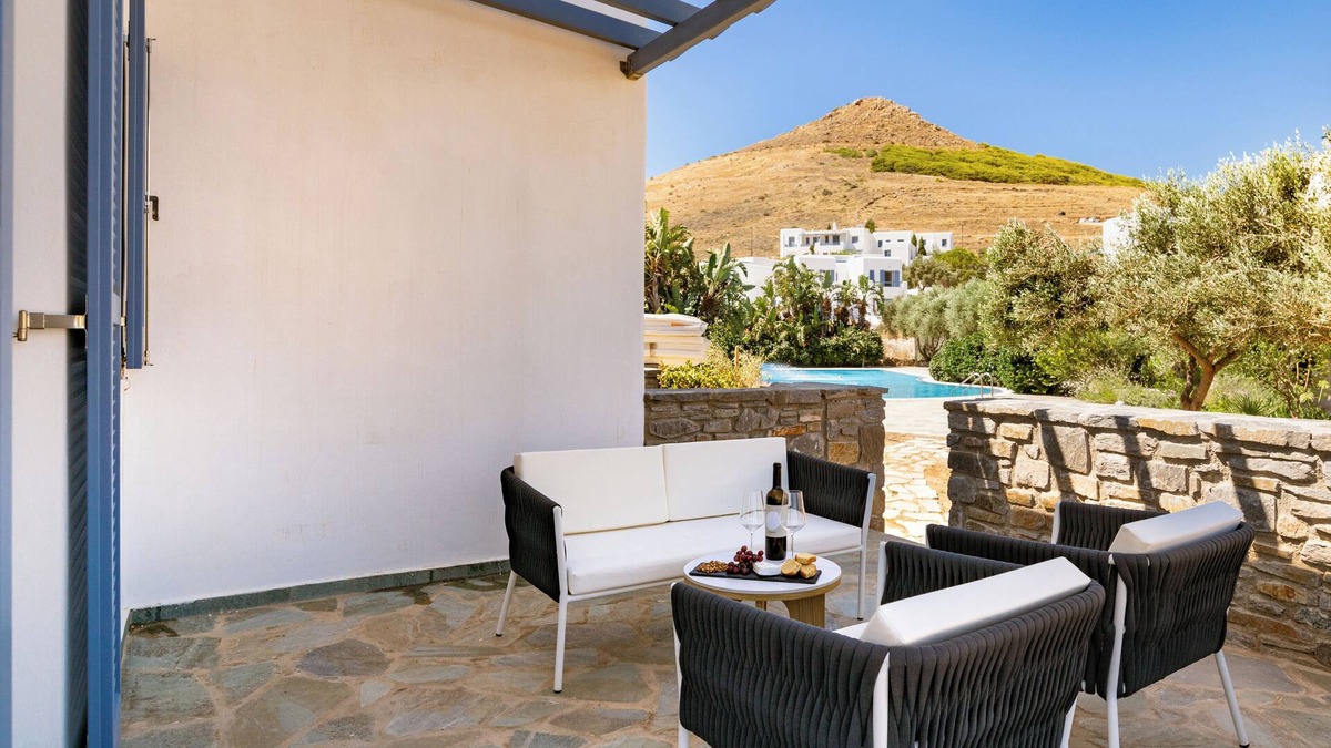 Molos Apartment | Sanders Paros Gardens - Smart 1-Bdr Apt w Patio