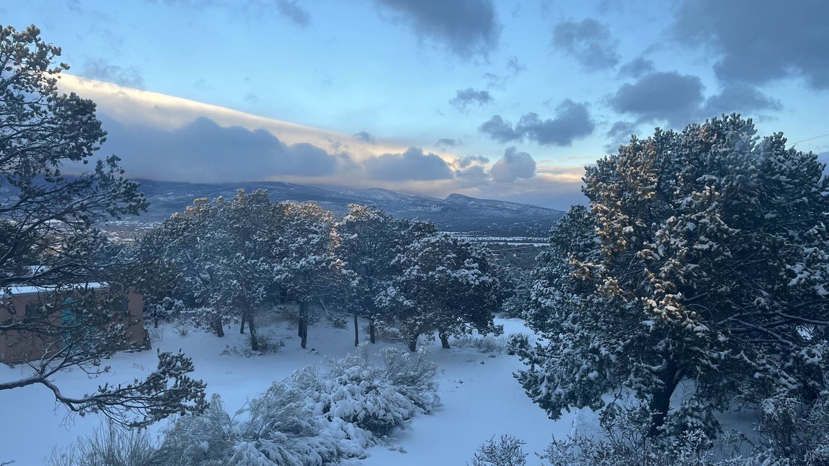 Sandia Knolls House | Sandia Winter Retreat