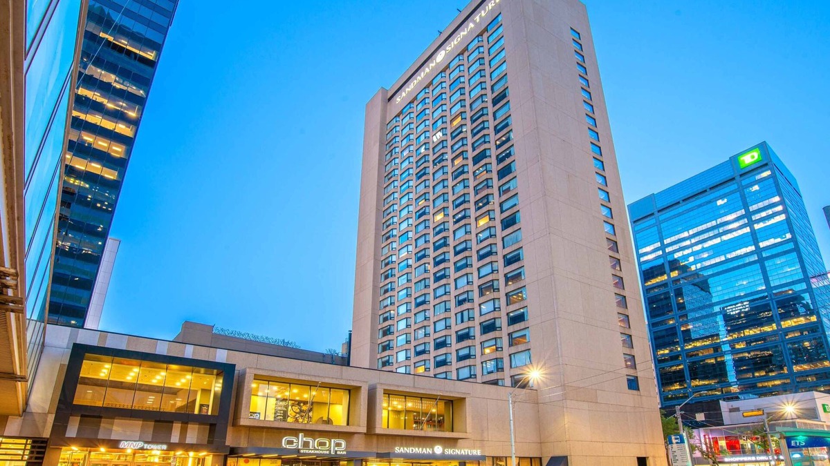Downtown Edmonton Hotel | Sandman Signature Edmonton Downtown Hotel