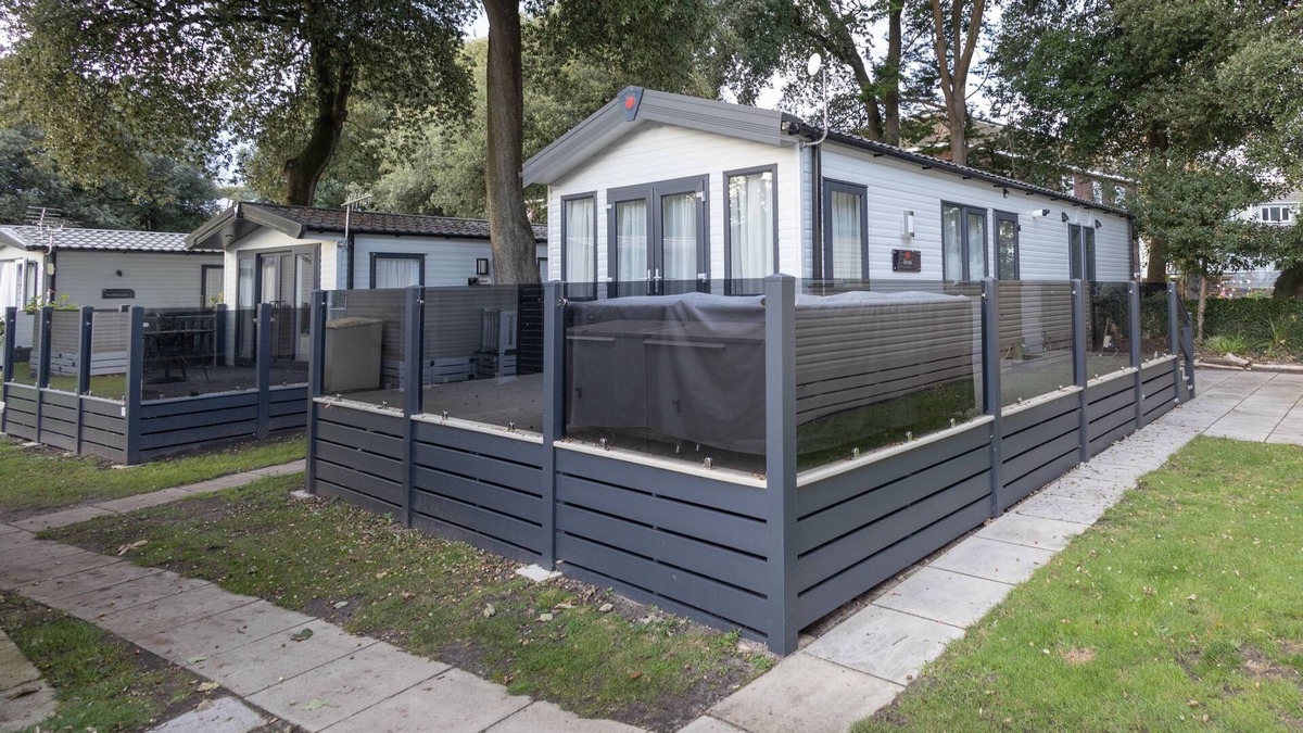 Mudeford Ski Chalet | Sandpiper - a new, pet friendly property on Sandhills Holiday Park.
