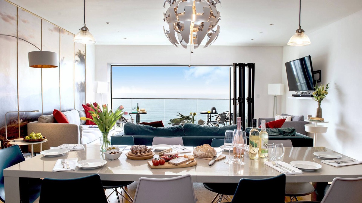 Portwrinkle Cottage | Sandpiper - Beach-side House with Terrace Hot Tub and Stunning Views