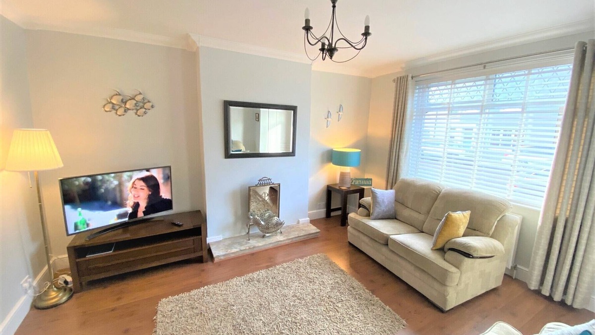 Newbiggin-by-the-Sea House | Sandpiper - sea views and seconds from the beach