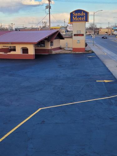 Portales Hotel | Sands Motel