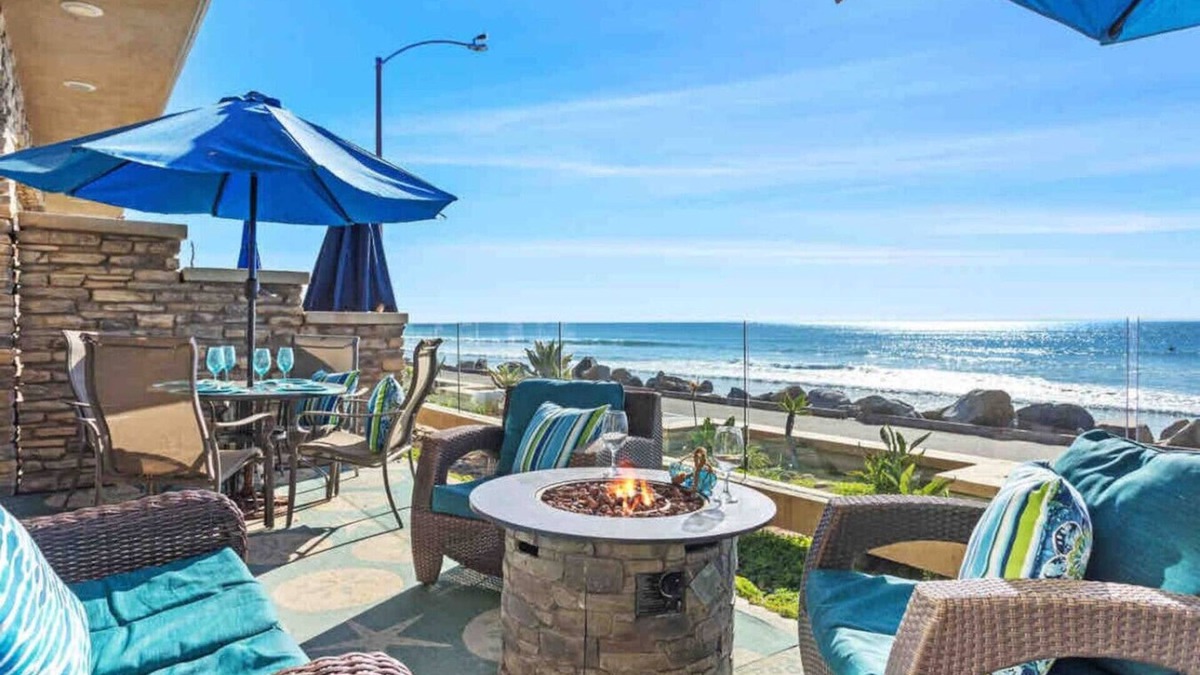 Townsite House | Sands, Oceanfront ,Ocean View Walk to Restaurants