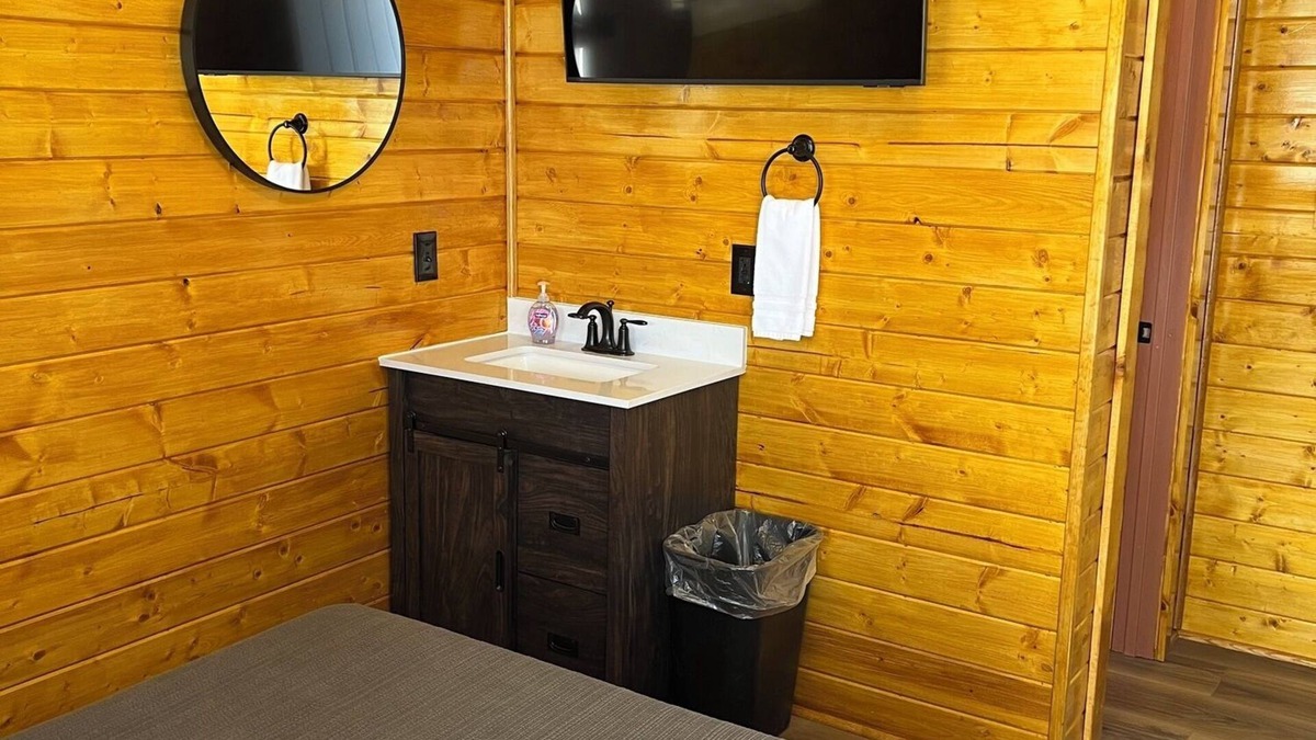 Moab South Valley Cabin | Sandstone Cabins at the Red Desert RV Park