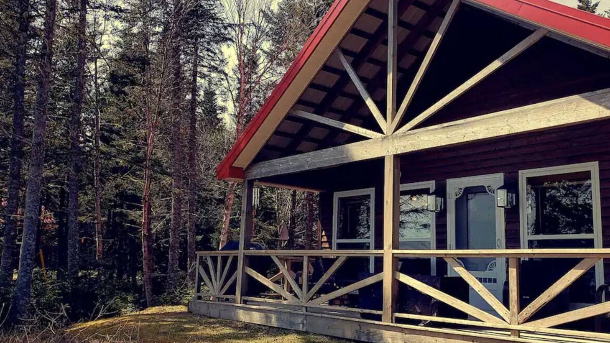 Saint John County Ski Chalet | Sandstone Chalets overlooking the Bay of Fundy - SERENITY