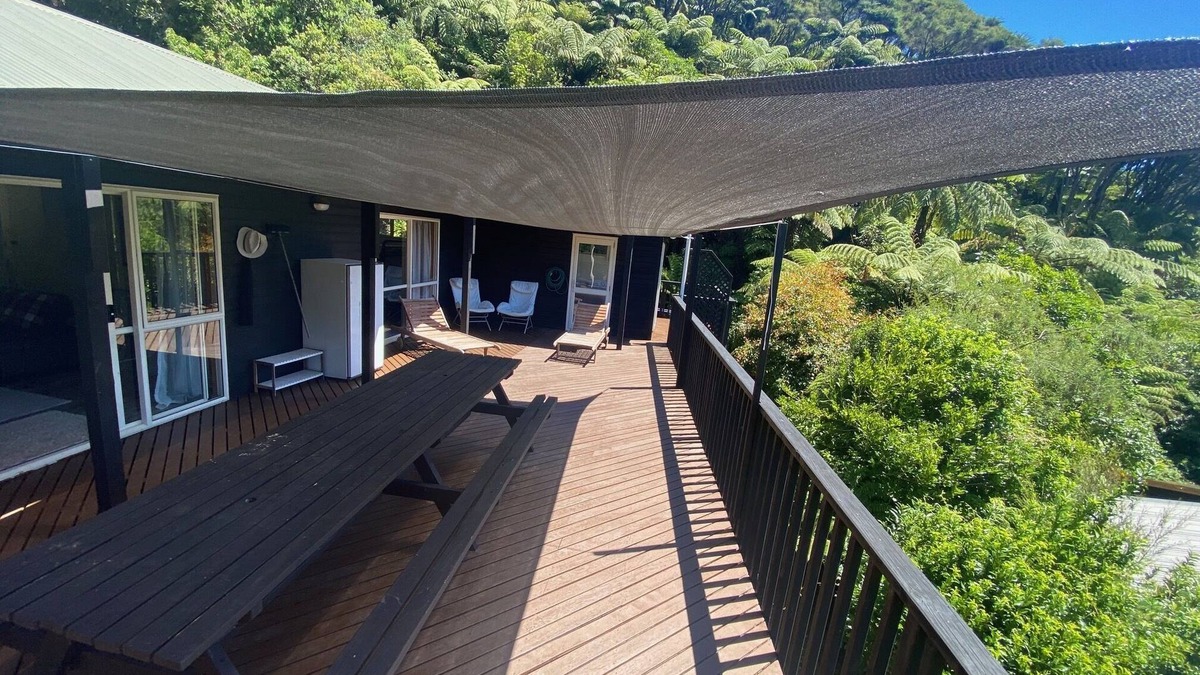 Saint Omer House | Sandy Bay Holiday Home, Kenepuru Sound