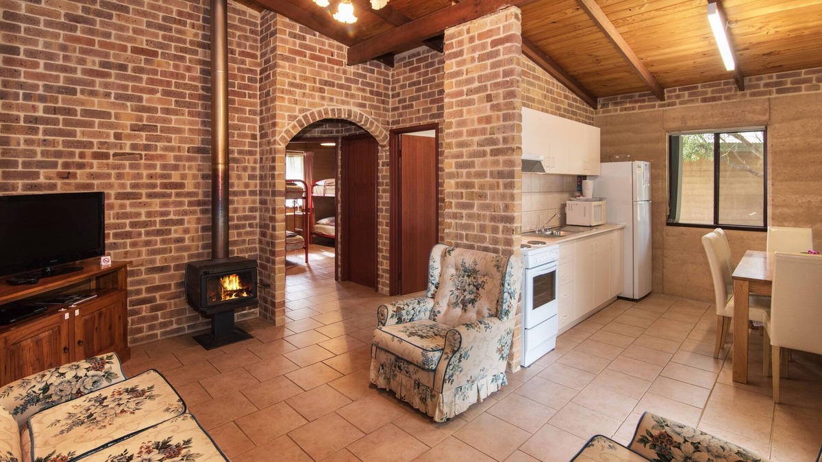 Broadwater RV Rental | Sandy Bay Holiday Park