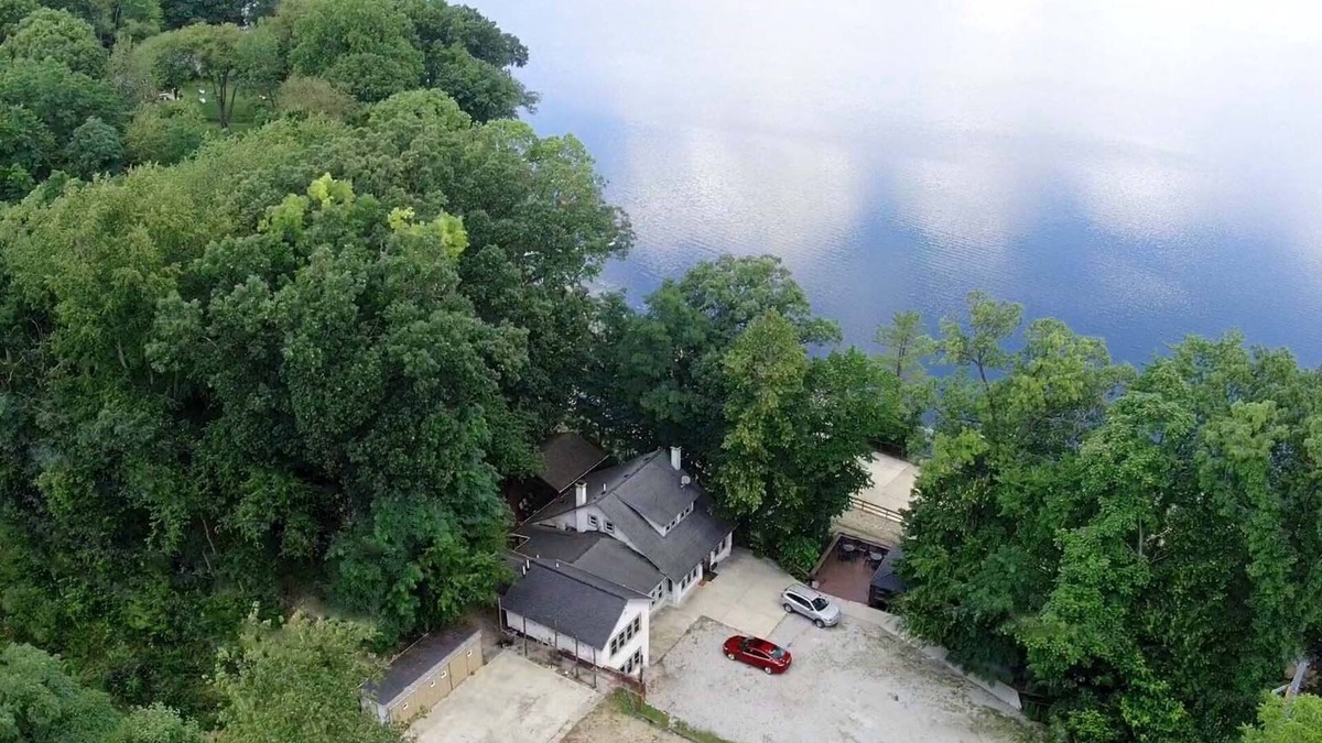 Cassopolis House | Sandy Beach WhlChr-Friendly Woodlands Lodge w/47 Wooded Acres w/Trails!