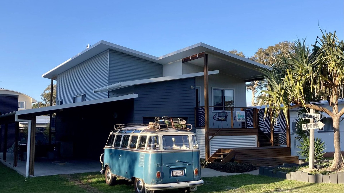 Hat Head House | Sandy Bottoms - Beach & Creek Escape