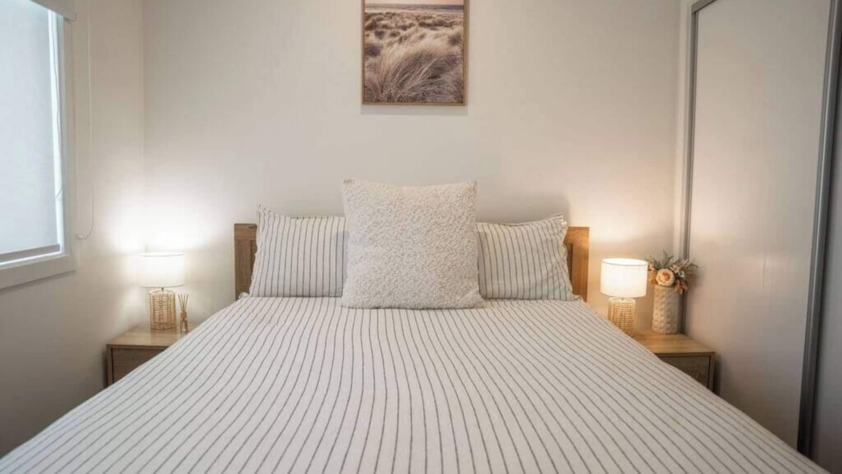 Peterborough House | Sandy Feet Retreat Su