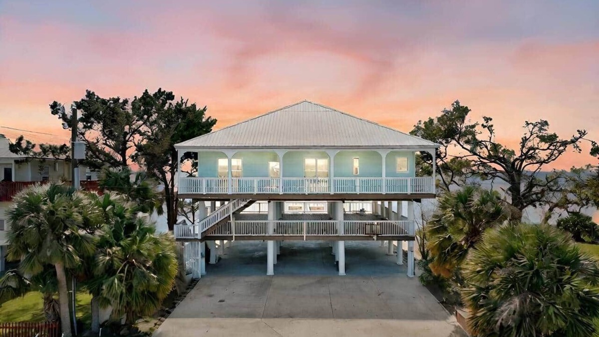 Salem House | Sandy Flounder on Dark Island