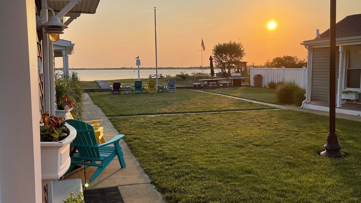Highlands Cottage | Sandy Hook Private Beach Front Cottages