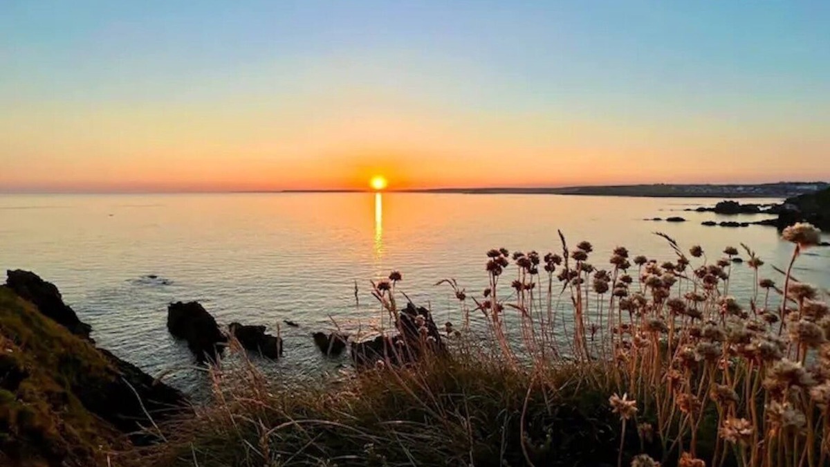 Hope-Cove Apartment | Sandy Nook - The Perfect Beach Front Getaway in Beautiful Hope Cove, South Devon
